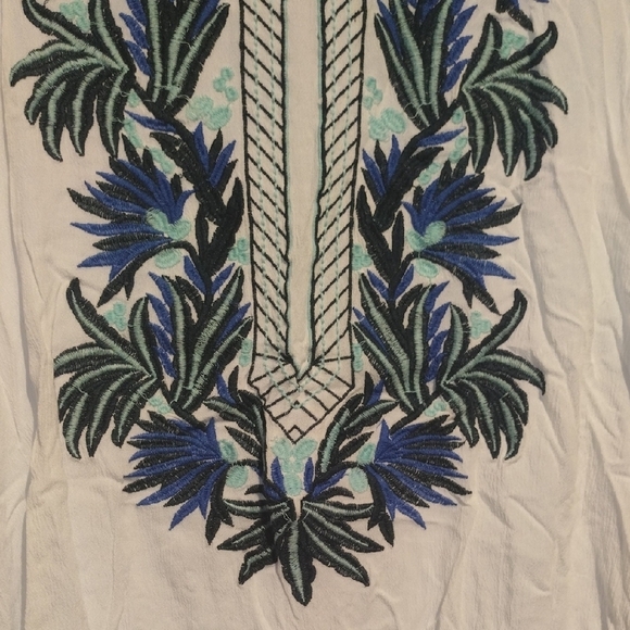 Embroidered Green, White and Blue Women's Top - Picture 7 of 12